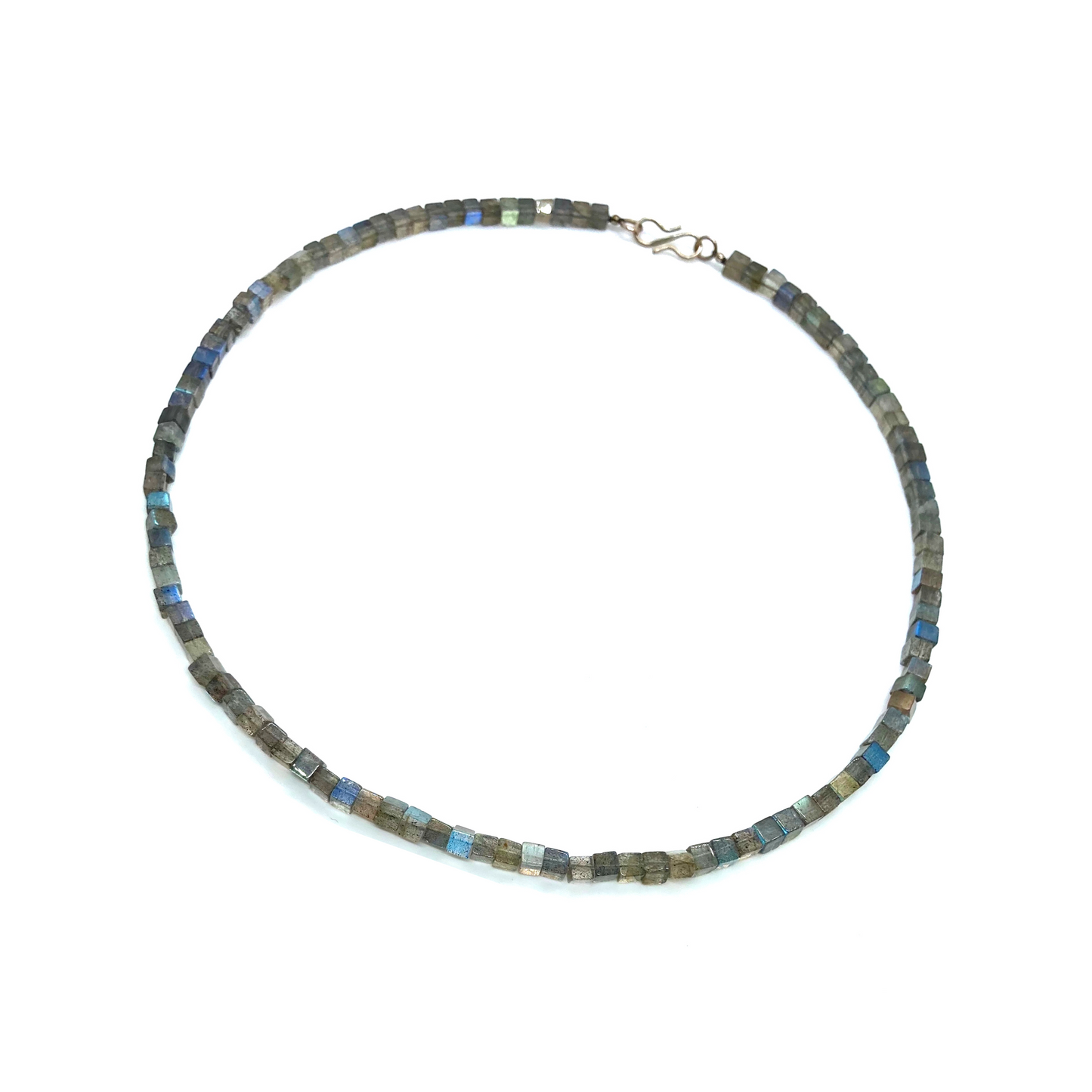 Collier de perles de cube de labradorite naturelle délicate