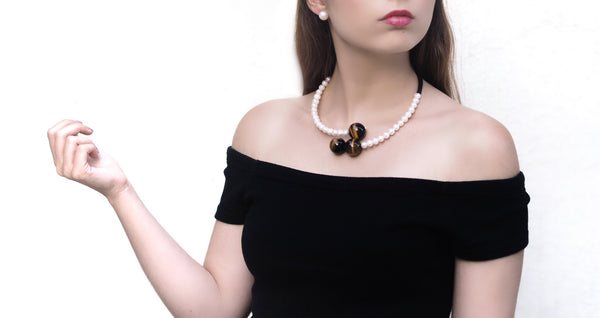 Zeitgenössische Linie - Perlen, Tigerauge Quarz und schwarze Caocho Halskette