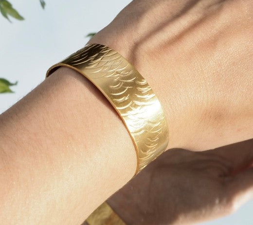 Textures collection - handmade hammered medium cuff bracelet