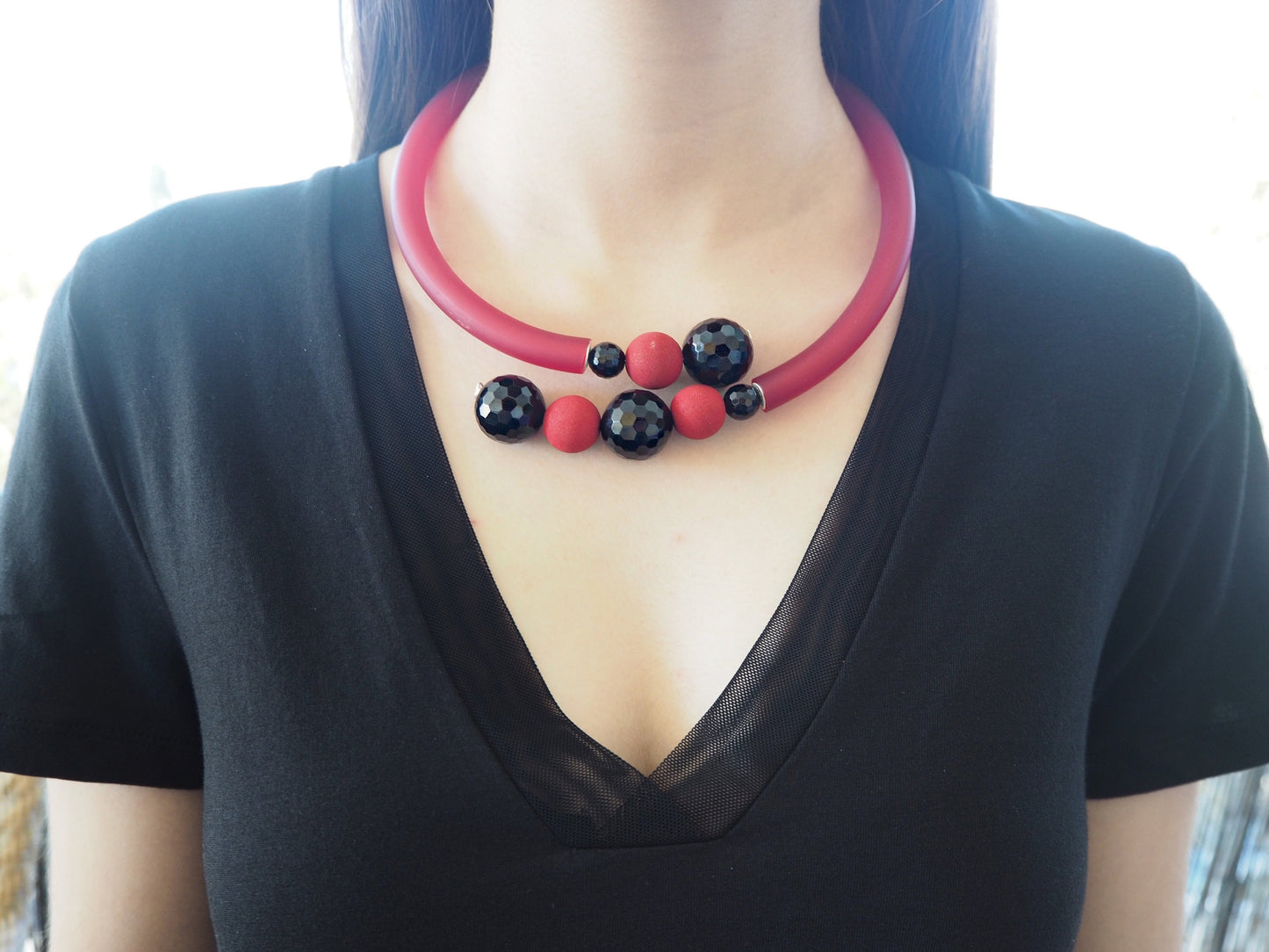 Contemporary line - Statement black onyx, red lava and red caocho necklace,