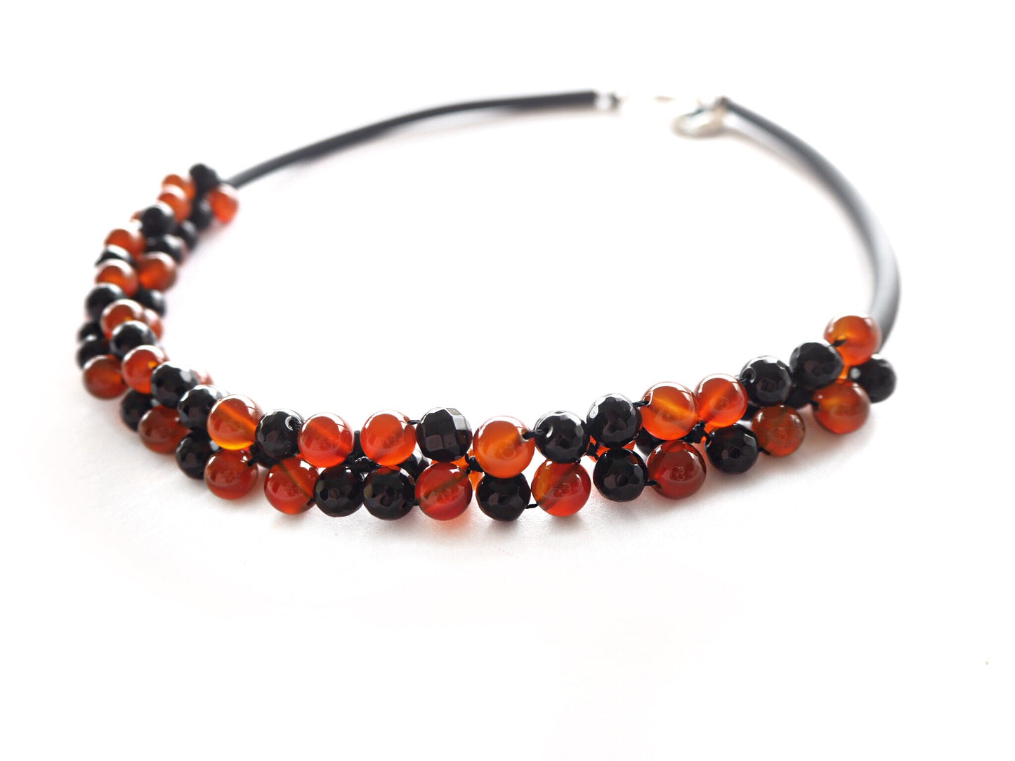 Ligne contemporaine - Collier onyx, cornaline et caocho noir