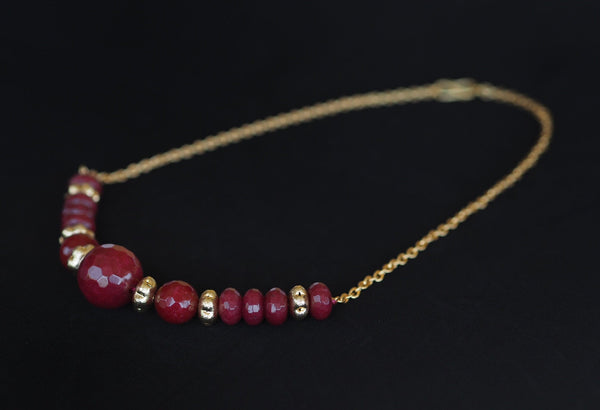 Ruby - colar de rubi e corrente dourada