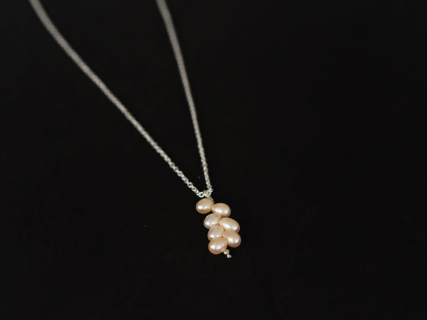 Pearl - Rose pearls pendant and silver chain necklace