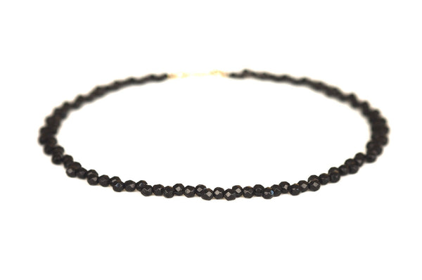 Onyx-Halskette mit einem Twist