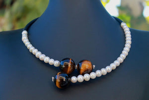 Zeitgenössische Linie - Perlen, Tigerauge Quarz und schwarze Caocho Halskette